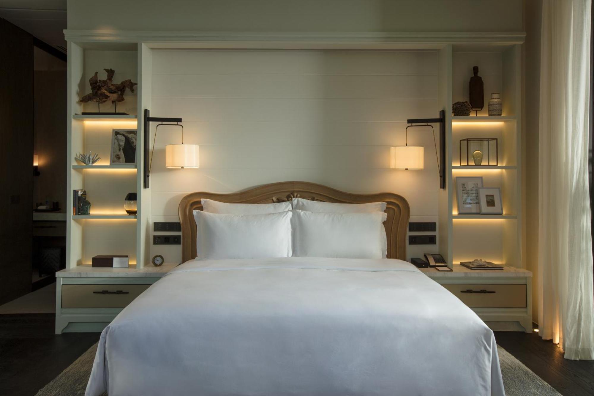 Tuinpaviljoen met Kingsize Bed en Zwembad